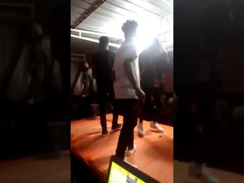 Chabby Bowy and T-sean Baila perform Ba kapokola abo ft Y celeb