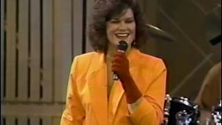 K.T. OSLIN &quot;YOU CALL EVERYBODY DARLING&quot; - WOLF TRAP, 1991