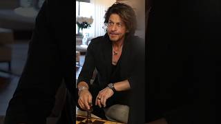 Download lagu ❤🔥Shahrukh Khan long hair style status edit #shahrukhkahn #srk #chamakchallosong #shorts mp3