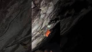 Video thumbnail of Campus rupestre, V8. Milho Verde