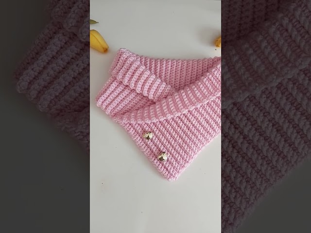 Vídeo relacionado con CutitiUU Bufanda infantil Peluche Perro,Bufanda cálida con diseño cruzado,Cuello de bebé de dibujos animados,Cuello cálida de invierno para mujer,de piel sintética,Cuello para Bebés (Azul Perrito)