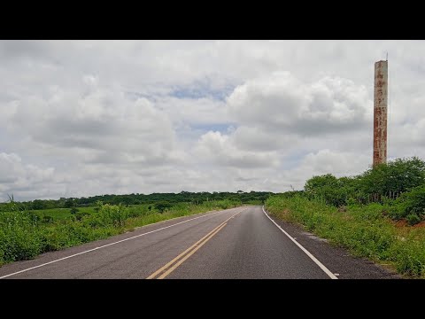 Pista do povoado ibitiramga no município de carnaiba 
