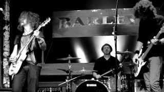 Leogun - Piggy In The Middle