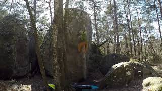 Video thumbnail of Partage, 8a+. Fontainebleau