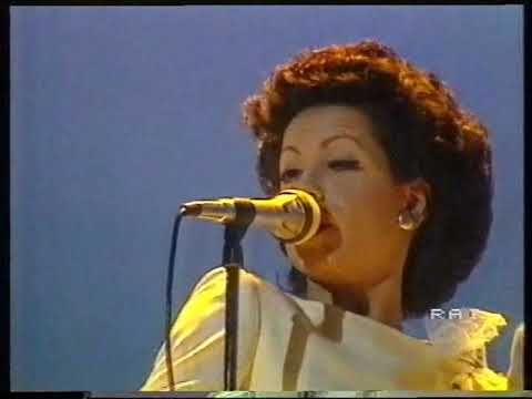 MATIA BAZAR - Vacanze Romane (SANREMO 1983 - Prima Esibizione LIVE)