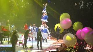 Guus Meeuwis &#39;t dondert en &#39;t bliksemt