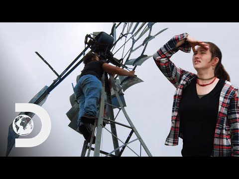 The Browns Disassemble Precarious Windmill Water Pump | Alaskan Bush People