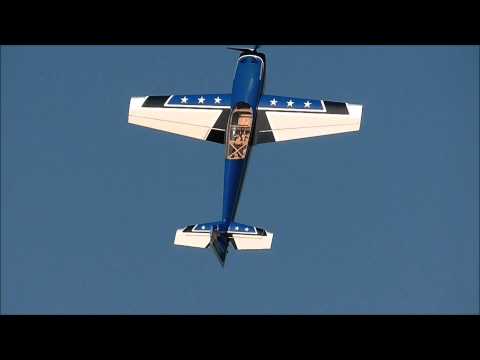 Extreme Flight 125" Extra 300 - pilot: Christian