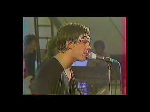 Red Guitars "America and me" (live Polder Rock Festival 20/07/1986)