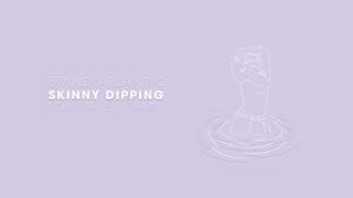 Stand Atlantic lança versão de Skinny Dipping em prol da causa LGBTQ+