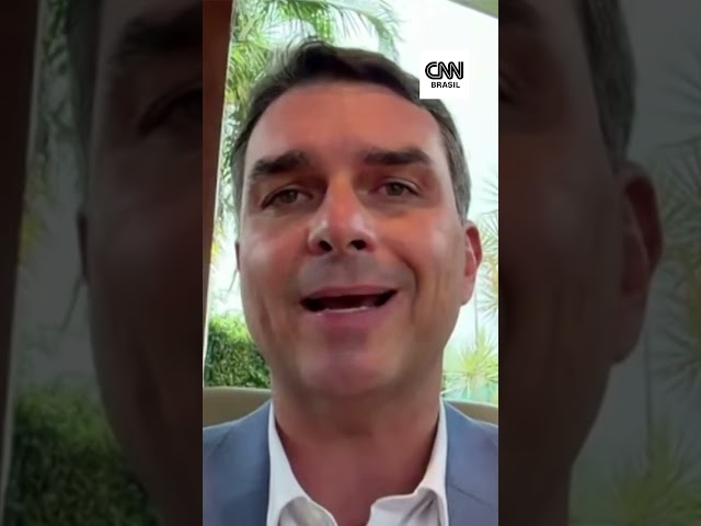 Flávio chama domiciliar de Bolsonaro de "primeiro passo" por justiça