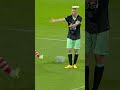 Burak Yilmaz stopt middenin aanval met voetballen ? #SHORTS