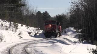 preview picture of video 'BROKEN! CN 8001 at Parry Sound (02FEB2015)'