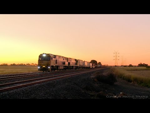 3PM6 Pacific National Freight Train At Sunset (18/12/2020) - PoathTV Australian Railways