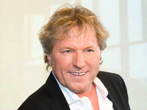 download lagu mp3 mp4 Bernhard Brink Blondes Wunder, download lagu Bernhard Brink Blondes Wunder gratis, unduh video klip Bernhard Brink Blondes Wunder