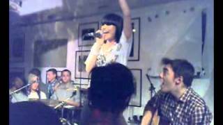 Jessie J Singing Party in The USA