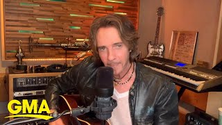 Rick Springfield performs acoustic version of ‘Jessie’s Girl’