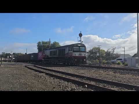 7922V SCT UP Dooen Express to Melbourne, 1125, Stawell VIC
