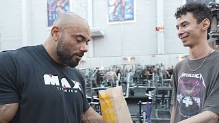 Levei uma sacola de Mc Donald's pro Julio Balestrin