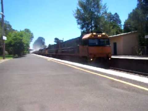 2 NR's & 2 81's pass Bundanoon