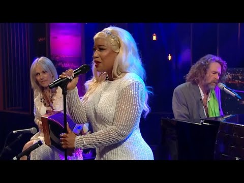 Sharon Shannon and Friends - Angel Flying Too Near To The Ground | The Late Late Show | RTÉ One