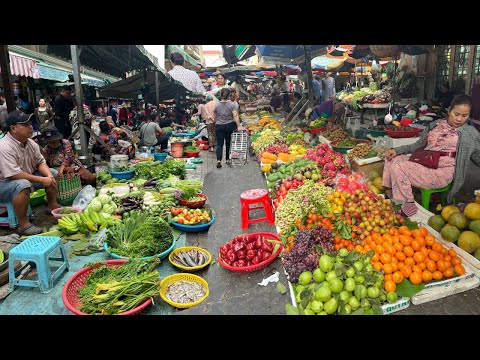 Boeng Trabek Plaza Food Market Tours - Daily Activities Of Khmer People Buy Some Food In Market