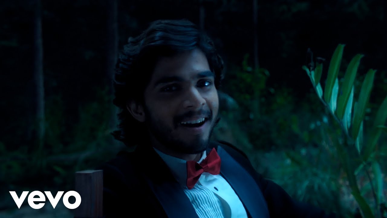 Jakes Bejoy, Sanjith Hegde, Vinayak Sasikumar - Apna Friday Aayega (From "Mollywood Times")