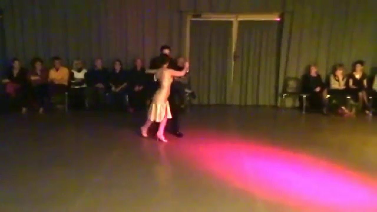 Paola Aguilera y Leonardo Auza  -  Igual Que Dios