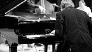 New & Gone  (Nikolaj Hess) @ NADA HALL in KOBE