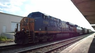 preview picture of video 'CSX Train Passes Abandoned Amtrak Platform'