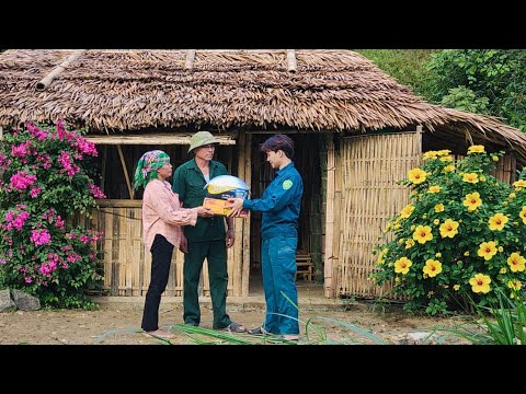 Kind police officers help single mother clean up after a storm and give her a meaningful gift.