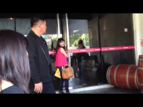 AOA leaving Renoma Cafe Gallery