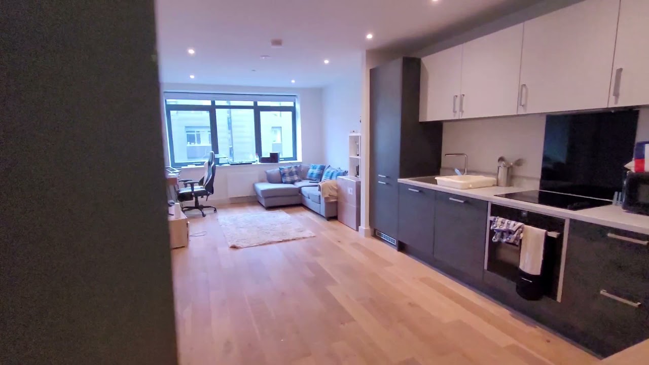 Video tour thumbnail