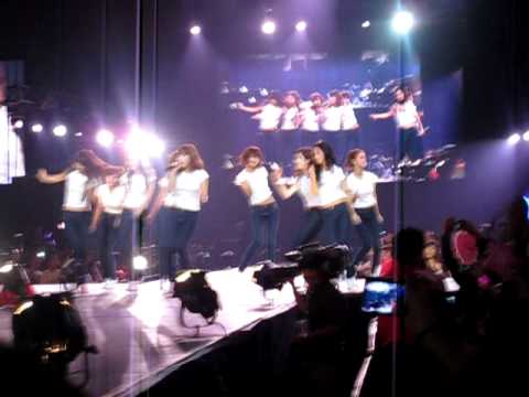 SNSD Girls Generation Gee SMTown LA 100904