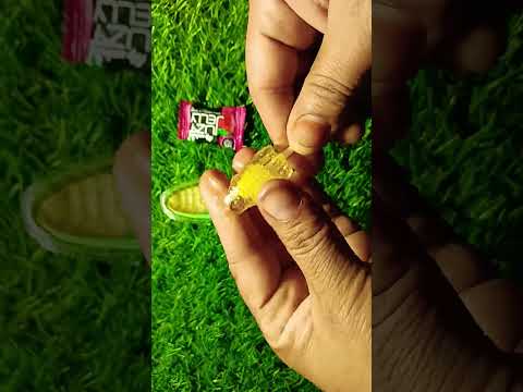 Makka ke bal wala chocolate 😋 #funny #shortvideo #shorts #video #trending #youtubeshorts #trending