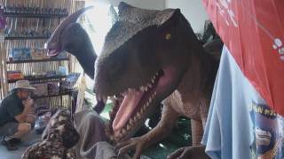 preview picture of video 'High Road To Cabazon Dino Danger!!!'