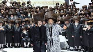 שמחת החתונה לנכדי האדמו"ר מבאבוב-45 | Double Simcha: Bobov-45 Rebbe Wedding of Two Grandchildren