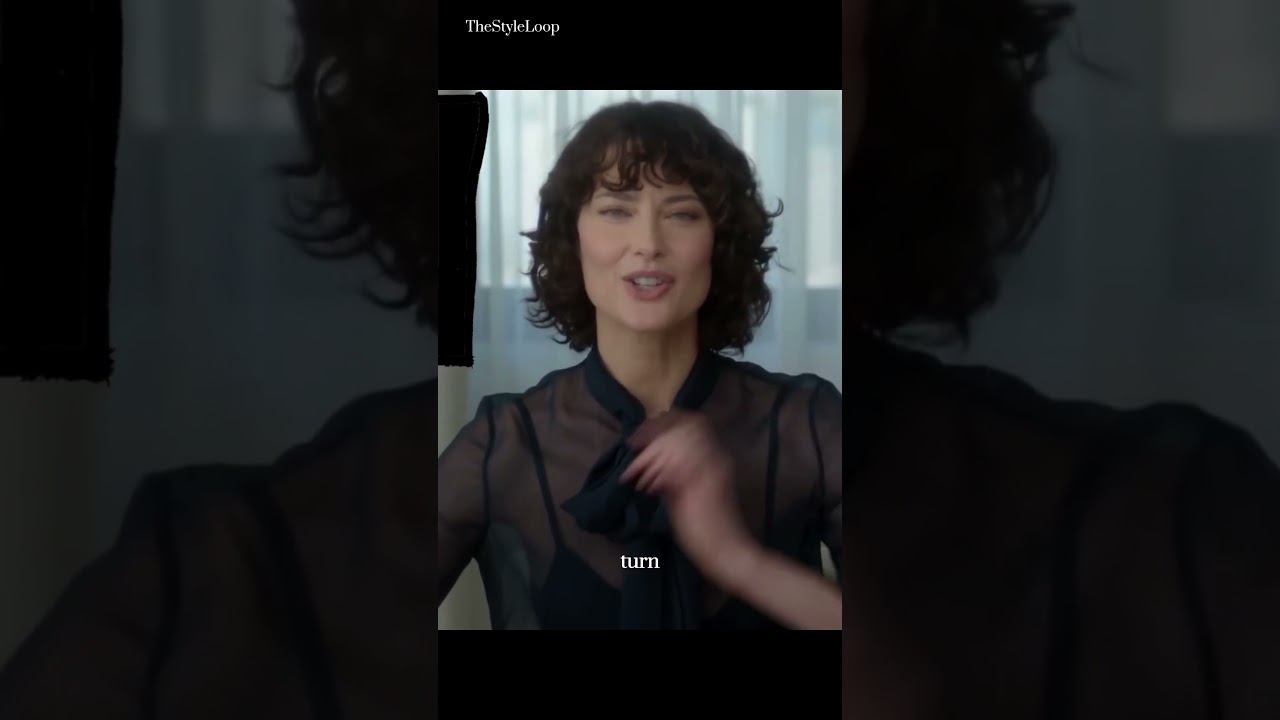 Shalom Harlow’s iconic runway move #shalomharlow #runway #model #supermodel