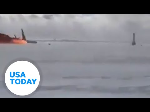 Dramatic video shows Delta plane crash at Toronto airport | USA TODAY