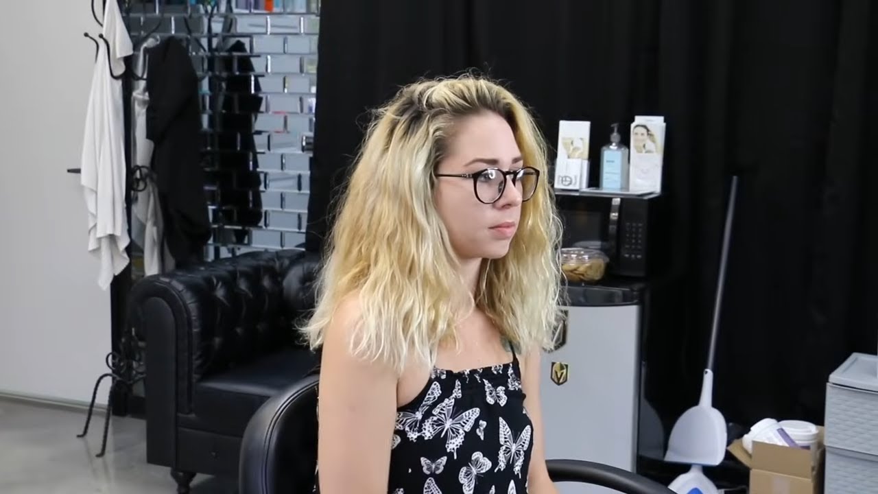 Laurie LV - Pt 2: Shaves All Her Long Blonde Hair Off (Free Video)