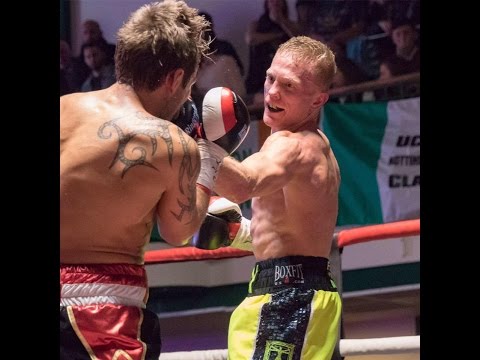 Ben Day VS Floyd Moore Southern Area Lightweight Title   Full Video