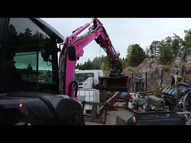 1431883 Excavator Volvo ECR35D 3.5 tons, 2 buckets