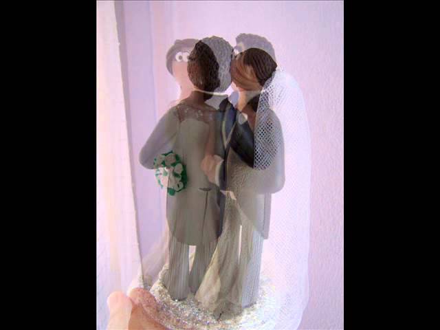 Vídeo relacionado con XJLyaya 2 Piezas Muñecos Tarta Boda, Figuras Novios Tarta, Figuras de Novios Personalizadas, Escultura con Forma de Gato, Adecuado para Aniversarios, Decoraciones de Automóviles, San Valentín
