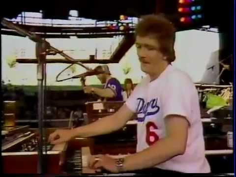 Mike Finnigan with Stephen Stills - Part Time Love - Concord Pavilion 1980