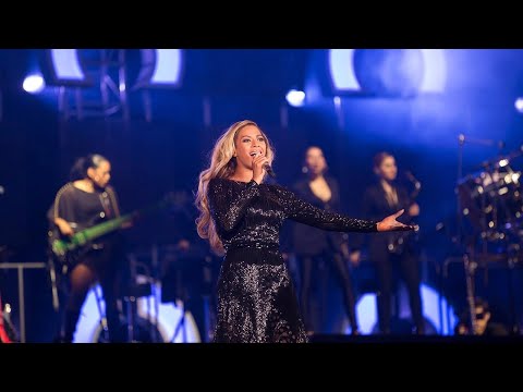Beyoncé - I Will Always Love You & Halo (Live)