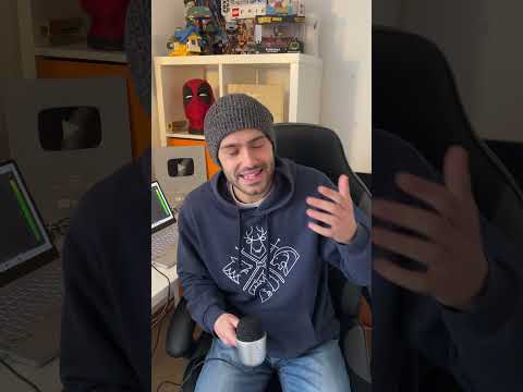 Ragazzo si tatua i capelli