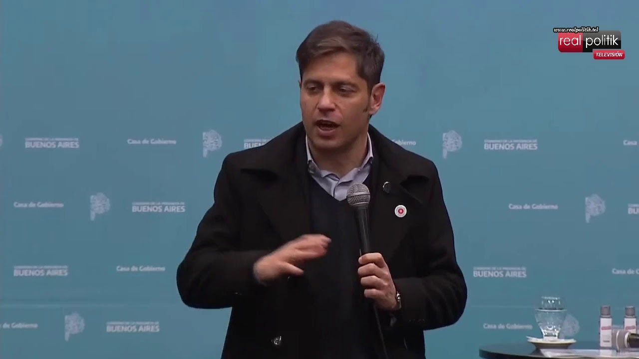 Kicillof, Alak y Garro entregan escrituras en la ciudad de La Plata