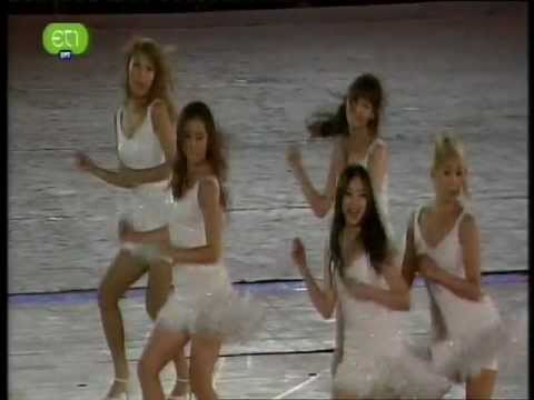 Wonder girls live in Athens