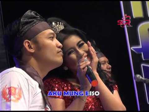 Janur Kuning Ft.Jodik Seboul - Separo Nyowo | Dangdut [OFFICIAL]