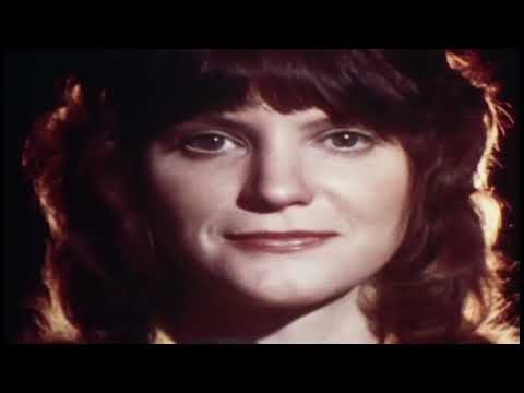 Torn between two lovers - Mary MacGregor (1976) HD